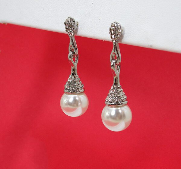 PEARL AND CRYSTAL EARRINGS - Image 6