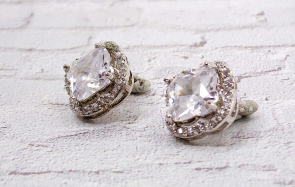 CUBIC ZIRCONIA STONE CLOVER SHAPE EARRINGS - Image 5