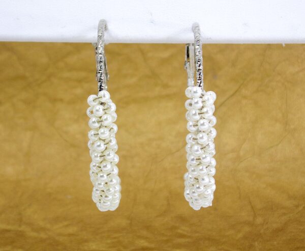 PEARL WRAPPED TEXTURED SILVER HOOP EARRINGS - Image 5