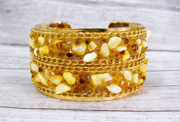 NATURAL SHELL AND GLASS BEAD CUFF BRACELET - Image 6