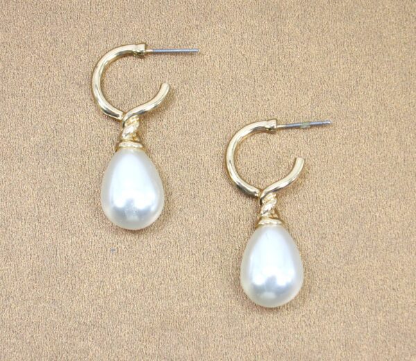 PEARL TEARDROP EARRINGS - Image 3