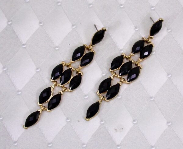 LONG BLACK DRAMA EARRINGS - Image 2