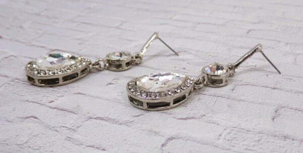 LONG CRYSTAL TEARDROP EARRINGS - Image 4