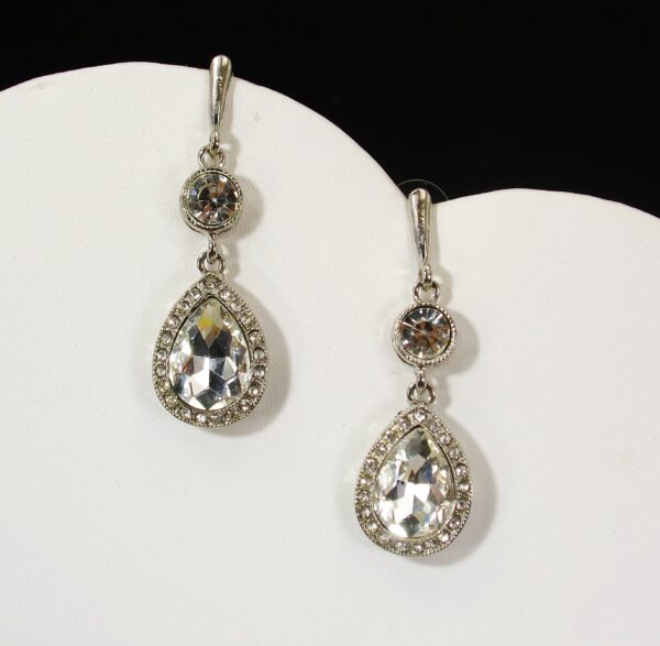 LONG CRYSTAL TEARDROP EARRINGS - Image 3
