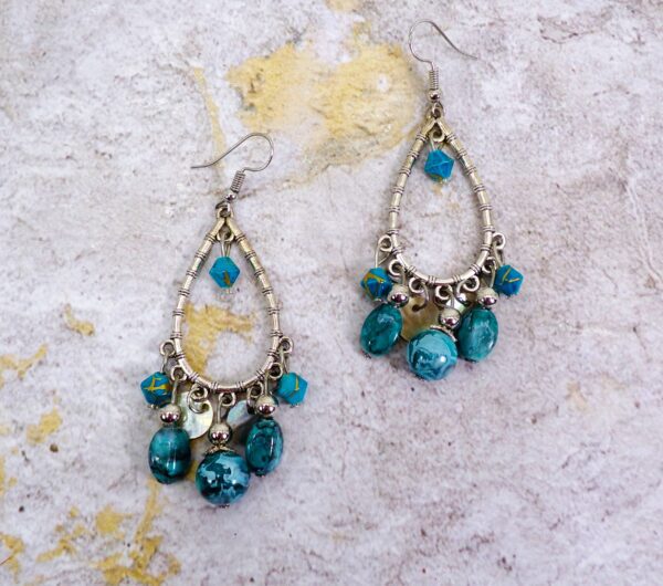 TURQUOISE BEADED HOOP EARRINGS - Image 5