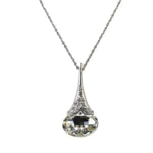 necklace pendant with teardrop design