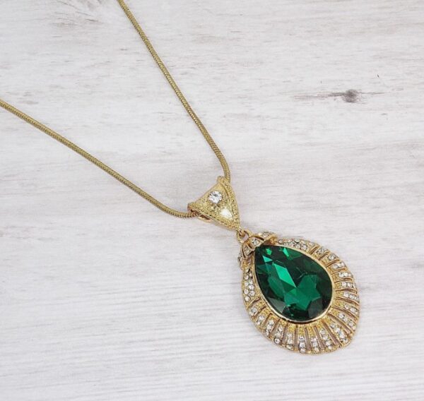 GREEN CRYSTAL TEARDROP PENDANT NECKLACE - Image 8