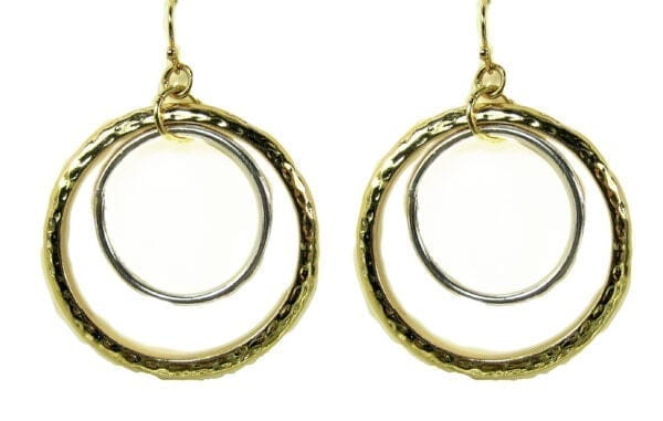 earrings with two concentric golden rings