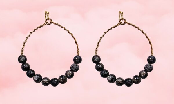 GOLD HOOP EARRINGS WITH GRAY STONE BEADS - Image 3