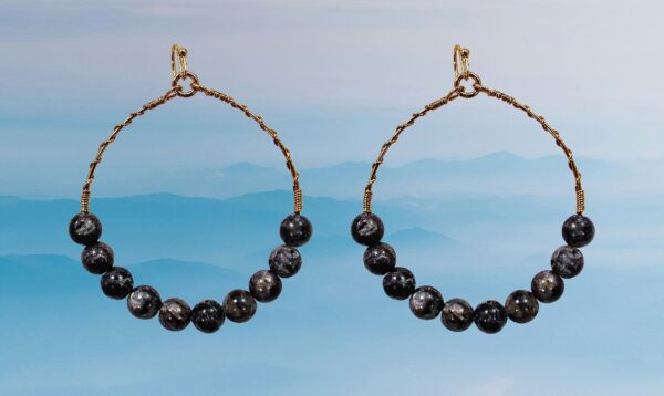 GOLD HOOP EARRINGS WITH GRAY STONE BEADS - Image 5