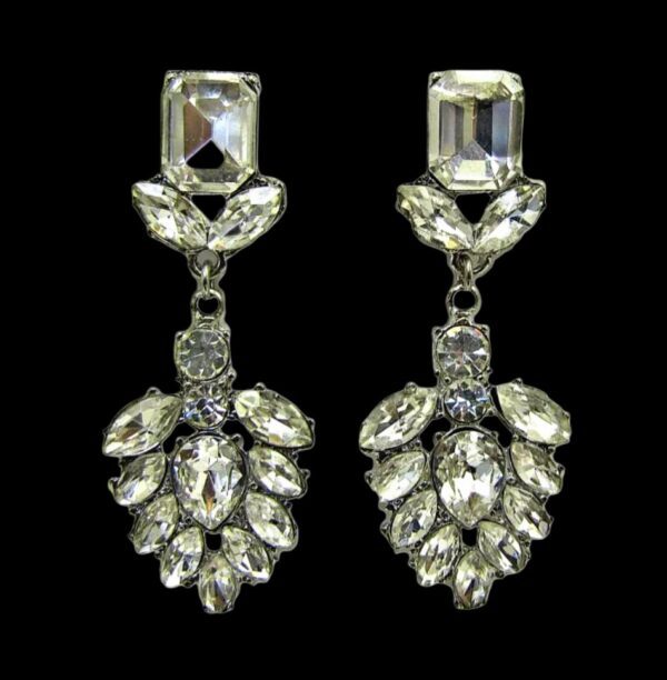 LONG CRYSTAL STATEMENT EARRINGS - Image 4