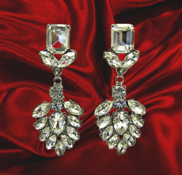 LONG CRYSTAL STATEMENT EARRINGS - Image 6