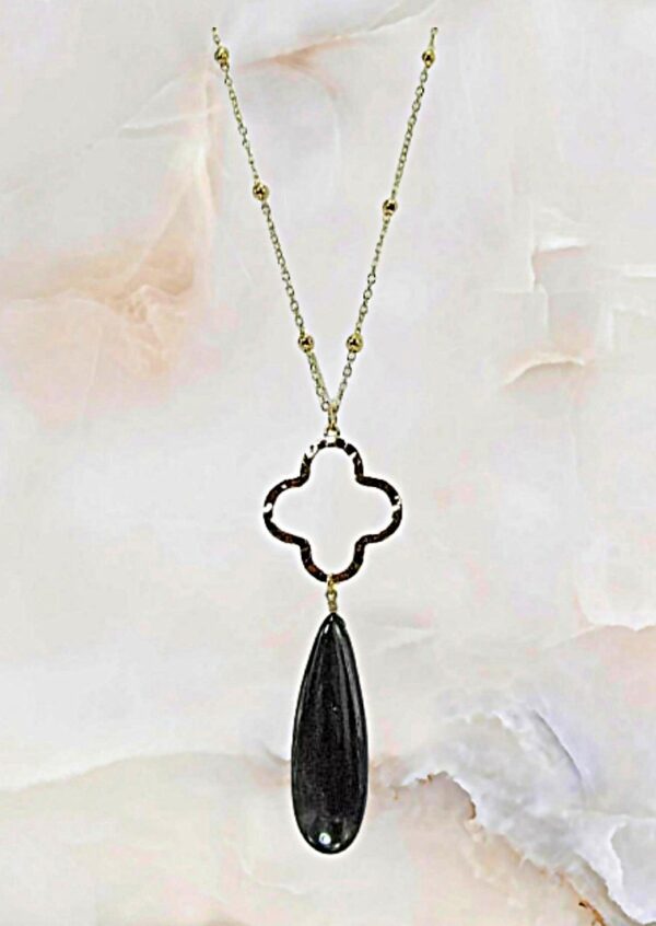 BLACK TEARDROP STONE & CLOVER CHARM NECKLACE - Image 7