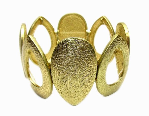 golden bangle with leather design