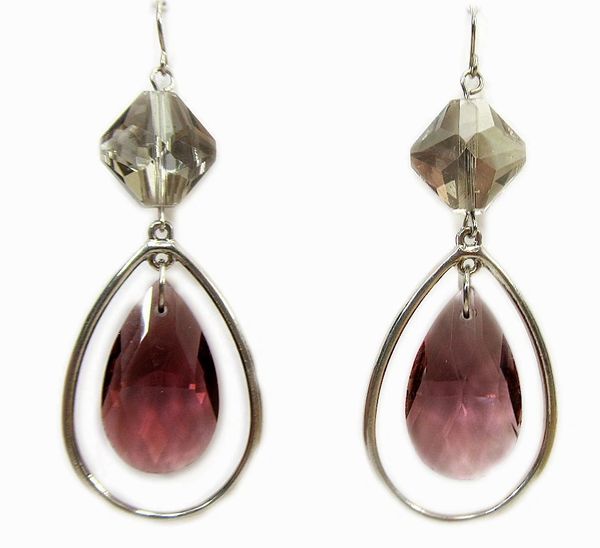 earrings with geometric design and violet crystal