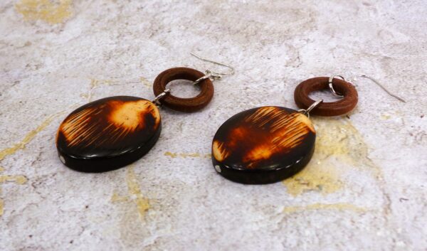 WOOD DOUBLE BEAD EARRINGS - Image 5