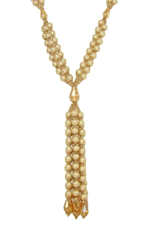 knotted golden necklace with pearl inlays