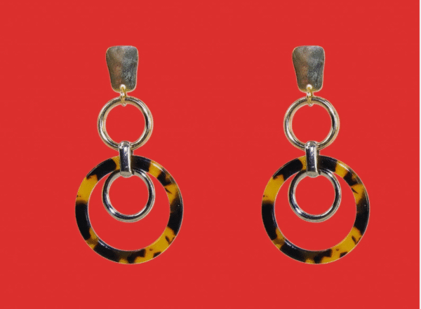 LONG TORTOISE, SILVER, AND GOLD THREE RING EARRINGS - Image 3