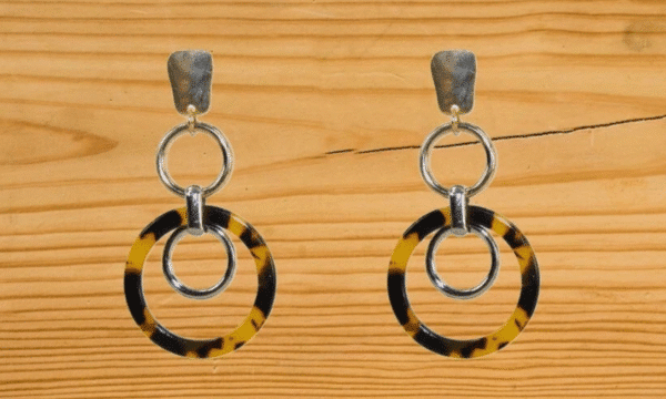 LONG TORTOISE, SILVER, AND GOLD THREE RING EARRINGS - Image 4