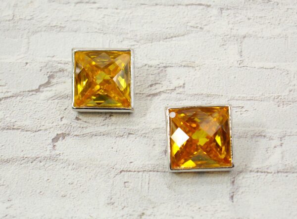 LARGE YELLOW SQUARE CUBIC ZIRCONIA EARRINGS - Image 4