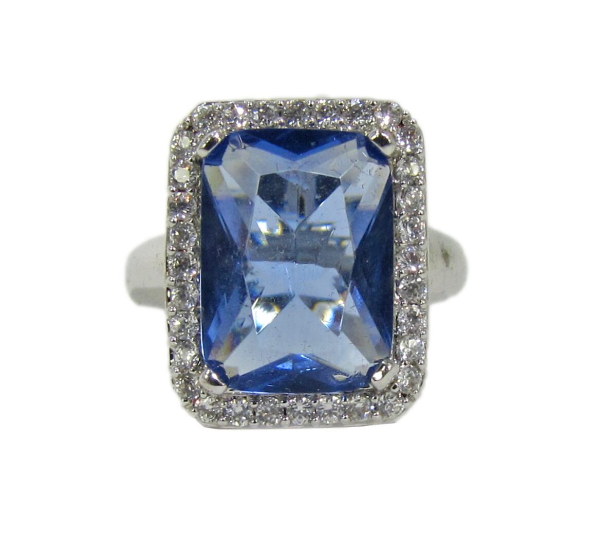 ring with square-cut sapphire crystal