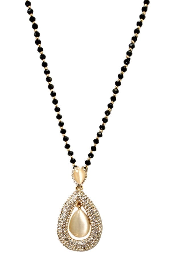 necklace with teardrop pearl gemstone