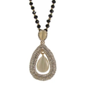 necklace with teardrop pearl design