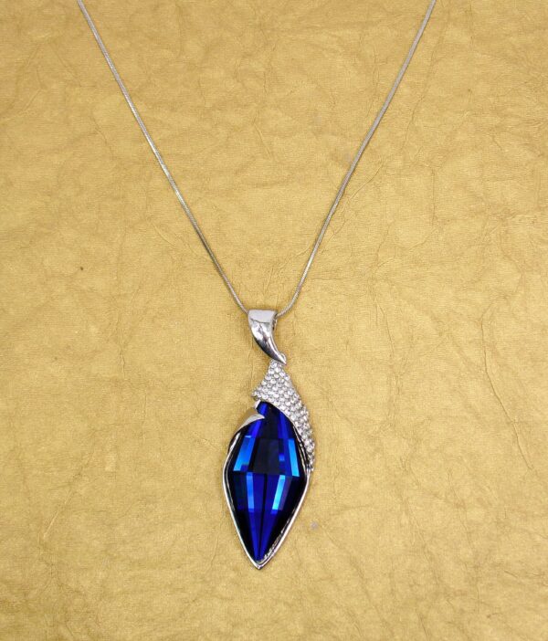 LONG SPARKLING BLUE AND CLEAR CRYSTAL PENDANT - Image 6