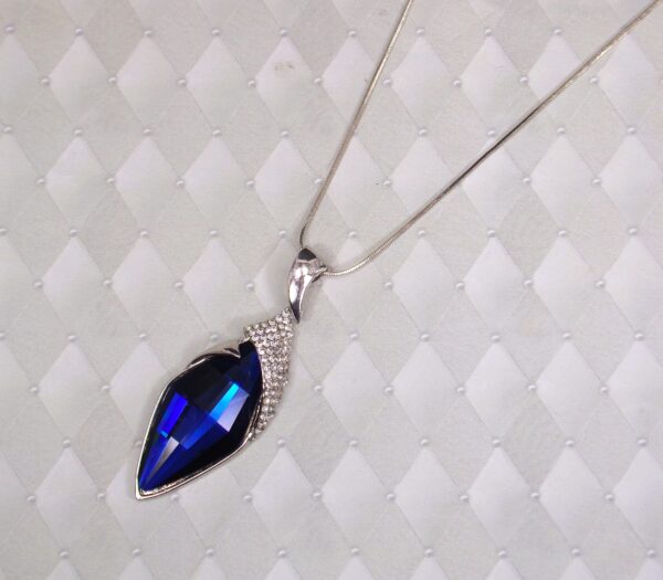 LONG SPARKLING BLUE AND CLEAR CRYSTAL PENDANT - Image 7