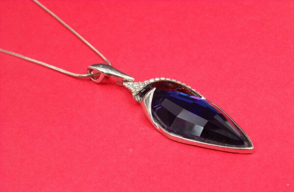 LONG SPARKLING BLUE AND CLEAR CRYSTAL PENDANT - Image 8