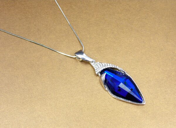 LONG SPARKLING BLUE AND CLEAR CRYSTAL PENDANT - Image 4