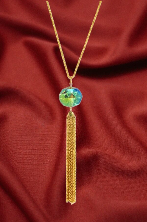 GREEN GLASS PENDANT NECKLACE WITH GOLD TASSEL - Image 2