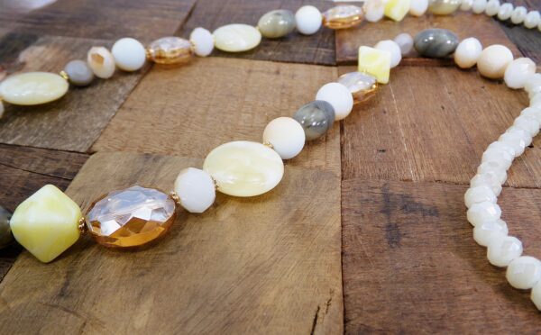 MULTI COLOR GLASS BEAD NECKLACE - Image 12