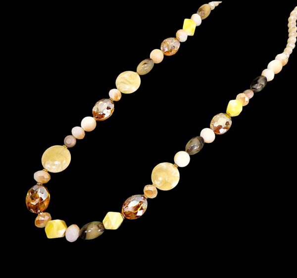 MULTI COLOR GLASS BEAD NECKLACE - Image 6