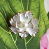 WHITE FLOWER PIN WITH PEARL - Image 7