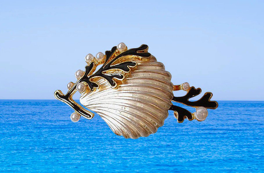 Silver Seashell Brooch Pin - Image 2