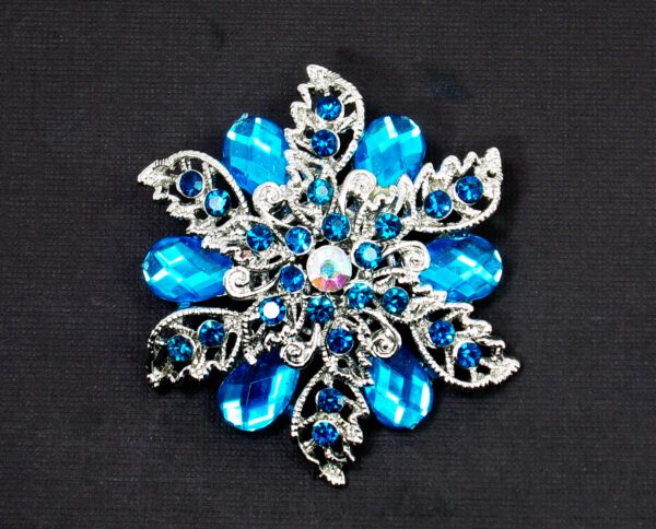 CRYSTAL FLOWER PIN WITH AQUA BLUE CRYSTALS - Image 2