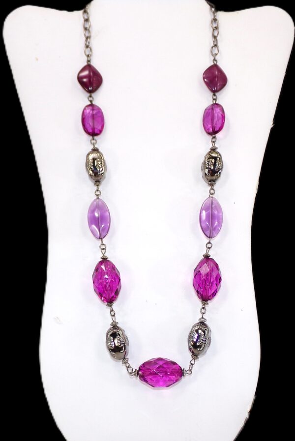 PURPLE AND GRAY BEADED NECKLACE - Image 2