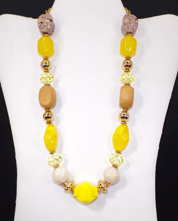 YELLOW AND BROWN BEAD NECKLACE - Image 3