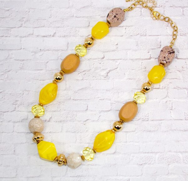 YELLOW AND BROWN BEAD NECKLACE - Image 2