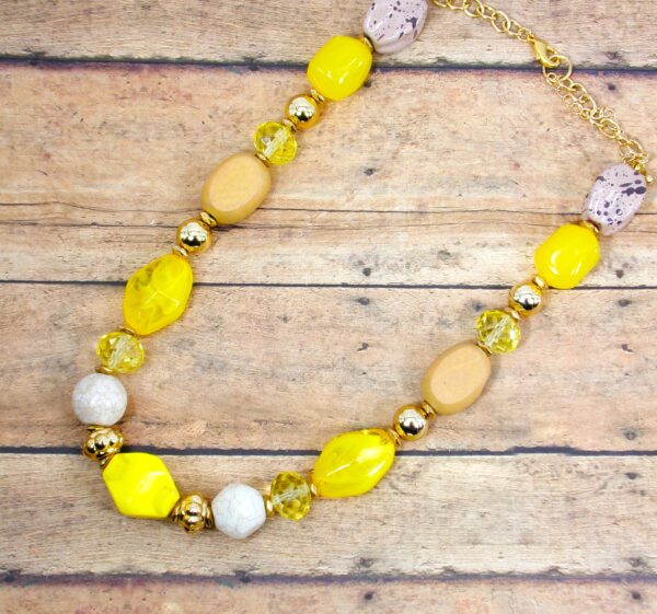 YELLOW AND BROWN BEAD NECKLACE - Image 6