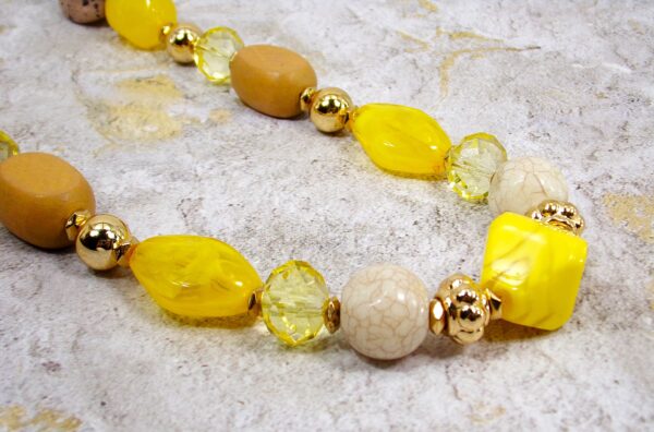 YELLOW AND BROWN BEAD NECKLACE - Image 8