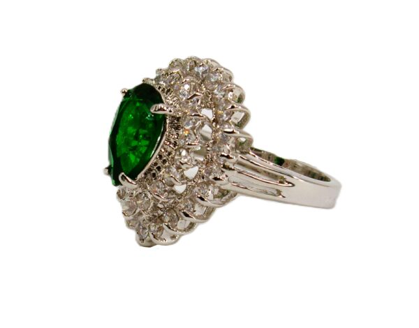 GREEN TEARDROP SHAPE CUBIC ZIRCONIA STONE RING SIZE 7 - Image 2