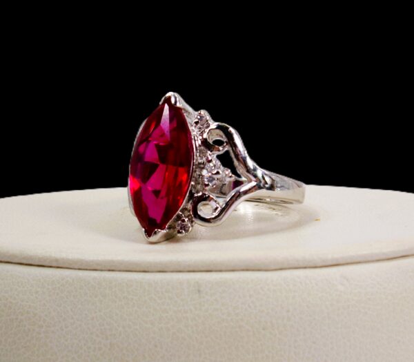 LARGE RED MARQUISE CUBIC ZIRCONIA STONE RING SIZE 7 - Image 10