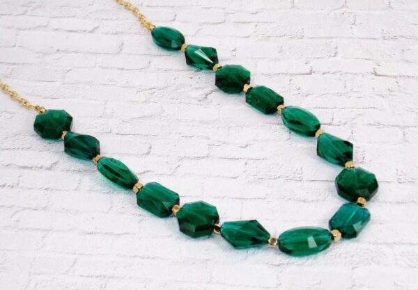 GREEN GLASS BEAD NECKLACE - Image 5