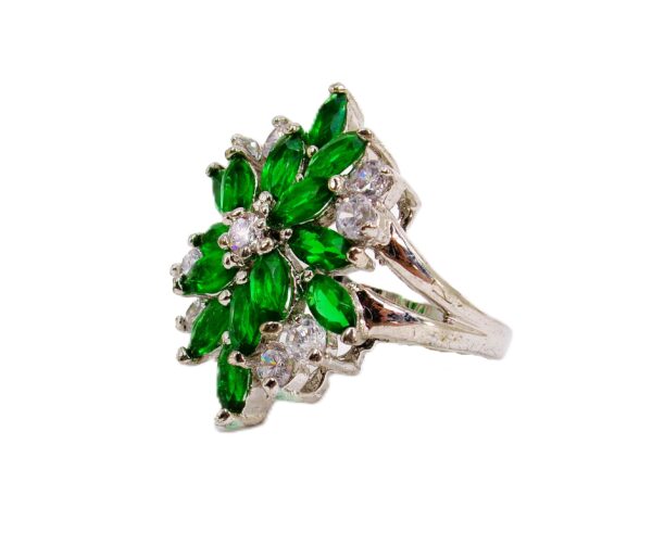 GREEN AND CLEAR CUBIC ZIRCONIA STONE RING SIZE 8 - Image 3