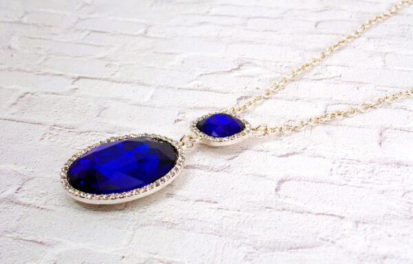 BLUE OVAL CRYSTAL PENDANT NECKLACE - Image 3