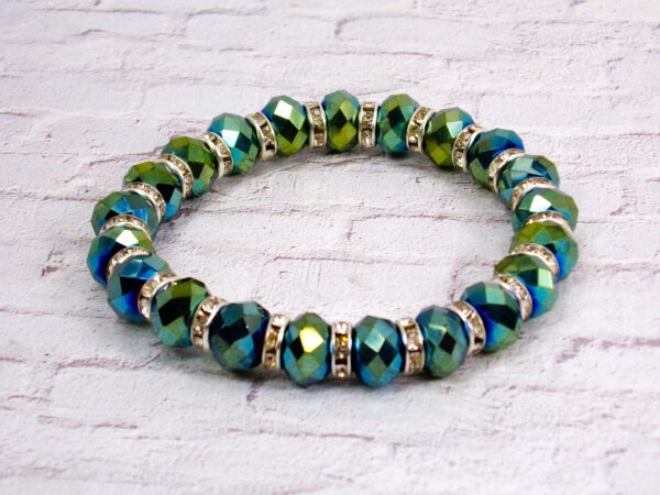 GREEN GLASS BEAD AND CRYSTAL STRETCH BRACELET - Image 2