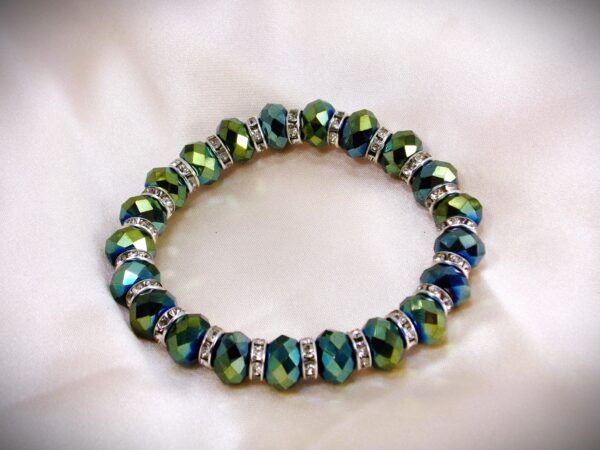 GREEN GLASS BEAD AND CRYSTAL STRETCH BRACELET - Image 5