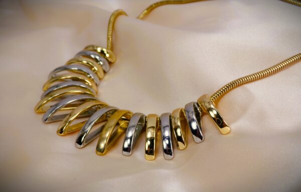 SILVER AND GOLD NECKLACE - Image 2